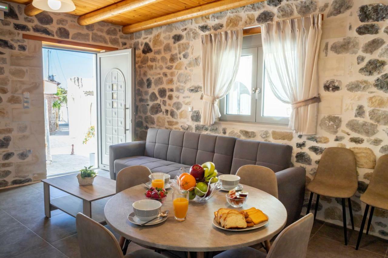 Marilena Natural Stone House, By Hellocrete Pigi  Exterior photo